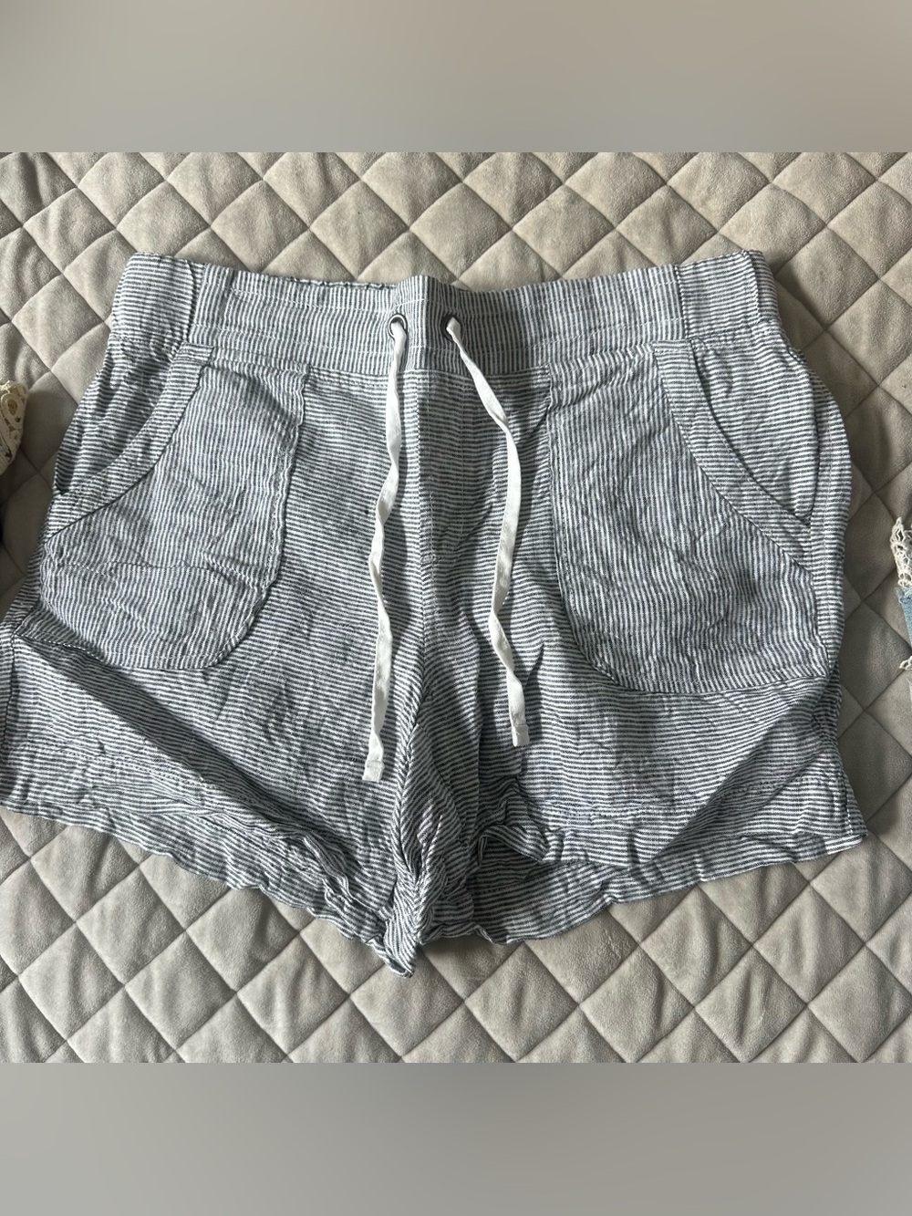 Athleta Striped Drawstring Women's Shorts - Navy/White